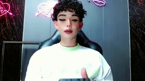 Snapshot of valentinne_marian chatting on November 23, 2025, 11:26 pm Marian online show from November 23, 2025, 11:26 pm