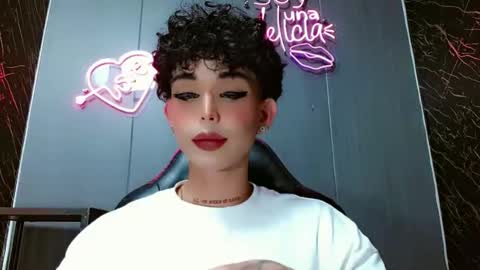 Snapshot of valentinne_marian chatting on November 28, 2025, 8:00 pm Marian online show from November 28, 2025, 8:00 pm