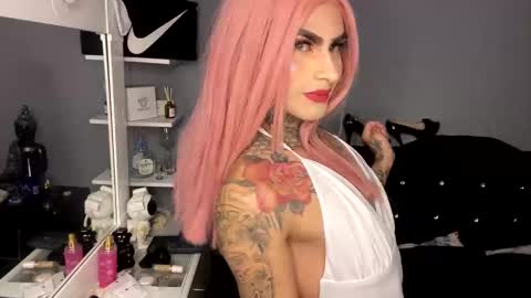 valentino_bs online show from February 6, 2026, 5:56 am