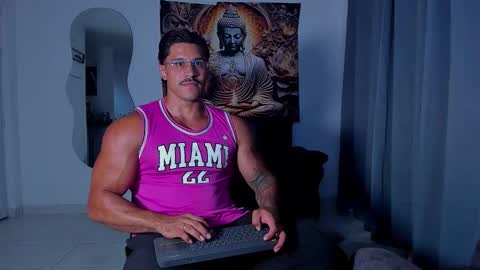 Snapshot of valentino_dossantos chatting on November 20, 2025, 9:36 pm online show from November 20, 2025, 9:36 pm