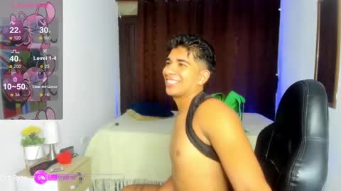 VALENTINO MOURA online show from January 12, 2025, 3:03 pm