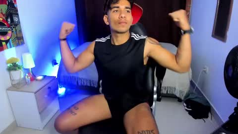 VALENTINO MOURA online show from February 25, 2025, 12:13 pm