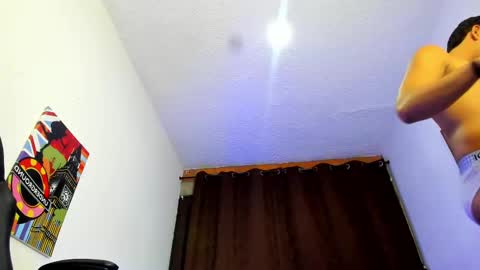 VALENTINO MOURA online show from March 12, 2025, 12:15 pm