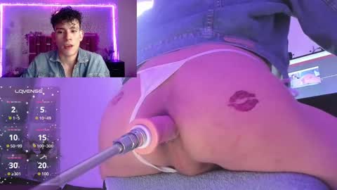 Snapshot of valentinomoreti chatting on March 3, 2025, 5:42 am Valentino online show from March 3, 2025, 5:42 am