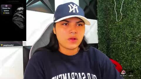 valeri_harpers4 online show from April 29, 2026, 9:10 pm