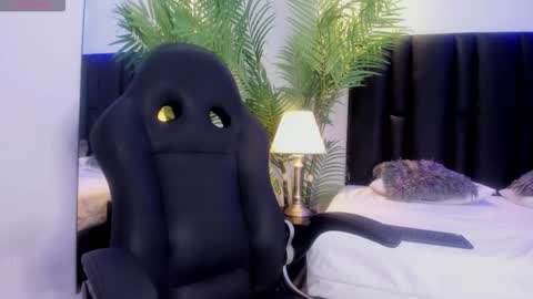 Snapshot of valeri_tafur chatting on October 18, 2025, 11:00 am valeri_tafur online show from October 18, 2025, 11:00 am