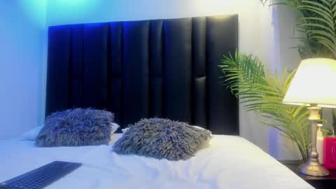 valeri_tafur online show from December 16, 2025, 11:04 am