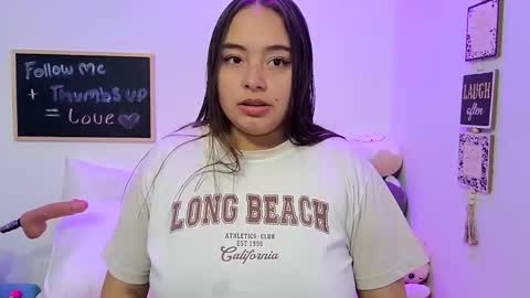 Snapshot of valeria_cherry chatting on March 23, 2026, 3:32 am valeria online show from March 23, 2026, 3:32 am