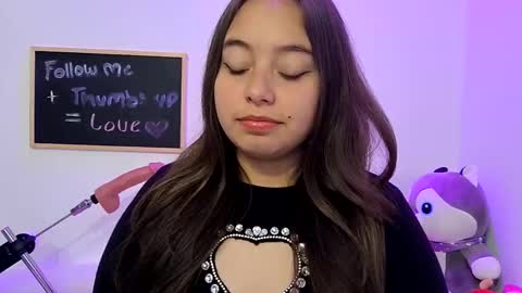 Snapshot of valeria_cherry chatting on April 9, 2026, 6:19 am valeria online show from April 9, 2026, 6:19 am