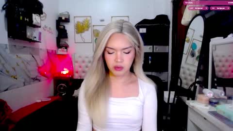 Snapshot of valeria_nikia chatting on November 24, 2025, 12:38 pm VALERIA online show from November 24, 2025, 12:38 pm