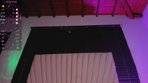 Snapshot of valeria_uribe22 chatting on February 16, 2025, 12:08 am online show from February 16, 2025, 12:08 am