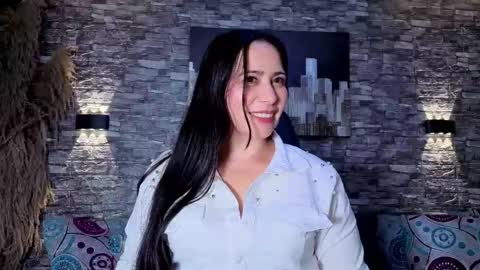 valeria_vg online show from May 1, 2026, 11:15 am