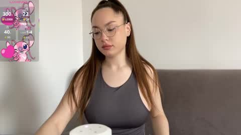 valeria_vibe online show from May 2, 2026, 3:22 am