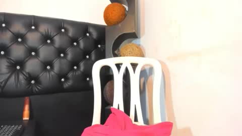 valeriapinkk online show from April 24, 2026, 2:52 pm