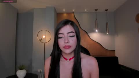 Snapshot of valeriariverax chatting on March 8, 2025, 9:28 am Valeria online show from March 8, 2025, 9:28 am