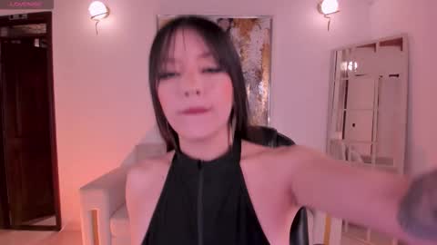 Valeria online show from December 18, 2025, 4:40 am