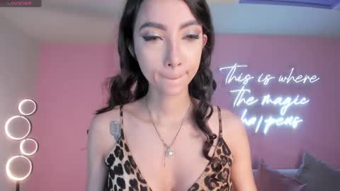 Snapshot of valeriavelvet chatting on June 9, 2026, 11:55 am Vale online show from June 9, 2026, 11:55 am