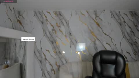 Snapshot of valeriavelvet chatting on June 15, 2026, 12:07 pm Vale online show from June 15, 2026, 12:07 pm