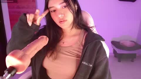 Snapshot of valeribell1 chatting on February 2, 2026, 1:26 am Valeri online show from February 2, 2026, 1:26 am