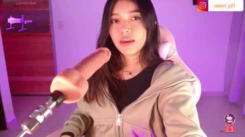 Snapshot of valeribell1 chatting on February 12, 2026, 4:18 am Valeri online show from February 12, 2026, 4:18 am