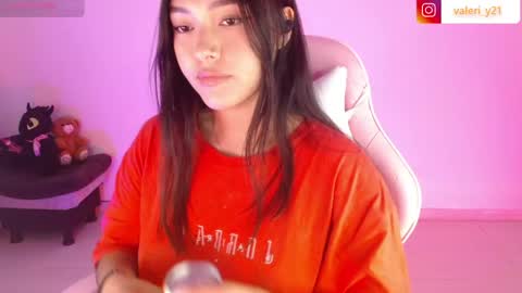 Valeri online show from May 5, 2026, 7:44 pm