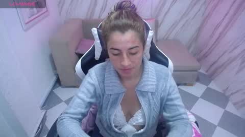 Snapshot of valerie_b chatting on December 14, 2024, 10:56 am valerie_b online show from December 14, 2024, 10:56 am