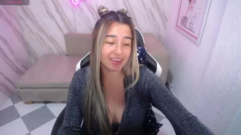 Snapshot of valerie_b chatting on February 18, 2025, 3:10 am valerie_b online show from February 18, 2025, 3:10 am