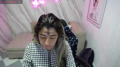 Snapshot of valerie_b chatting on March 6, 2025, 4:08 am valerie_b online show from March 6, 2025, 4:08 am