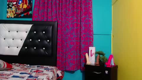 Snapshot of valerie_mase chatting on December 13, 2024, 10:34 pm vale online show from December 13, 2024, 10:34 pm