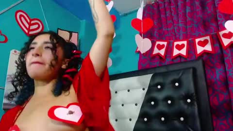 Snapshot of valerie_mase chatting on February 14, 2025, 11:53 pm vale online show from February 14, 2025, 11:53 pm