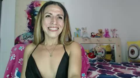valerie_rousse online show from May 9, 2026, 8:25 pm