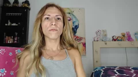 valerie_rousse online show from May 26, 2026, 5:03 am