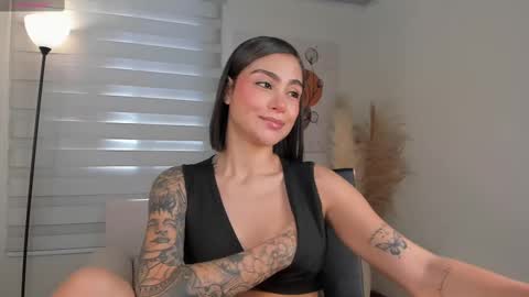 Snapshot of valerieaustin chatting on February 17, 2025, 5:32 pm call me Val online show from February 17, 2025, 5:32 pm