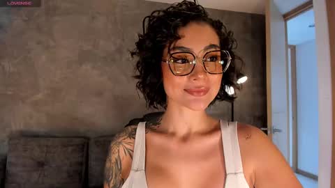 Snapshot of valerieaustin chatting on October 31, 2025, 4:19 pm call me Val online show from October 31, 2025, 4:19 pm