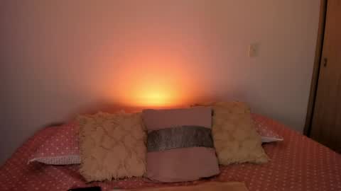 valeriekhaleesi online show from April 29, 2026, 2:15 am