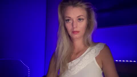 Valerie  online show from September 9, 2025, 7:24 pm