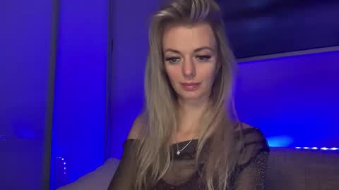 Valerie  online show from March 25, 2026, 8:37 pm