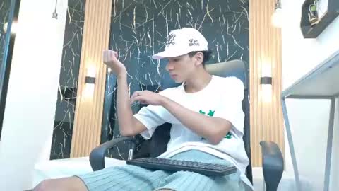 VALERIO  online show from June 15, 2026, 2:58 am