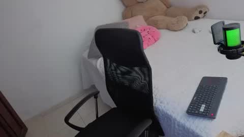 Snapshot of valerihouse_ chatting on July 7, 2026, 1:52 am valerihouse_ online show from July 7, 2026, 1:52 am