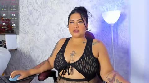 Snapshot of valeriia_moon chatting on May 12, 2026, 3:58 am Valeria GomezGMT-5 2200-0600 online show from May 12, 2026, 3:58 am