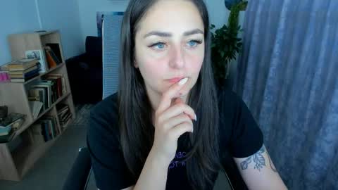 Valerie online show from June 1, 2026, 9:49 pm
