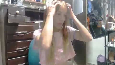 valerivegas online show from May 19, 2026, 12:38 am
