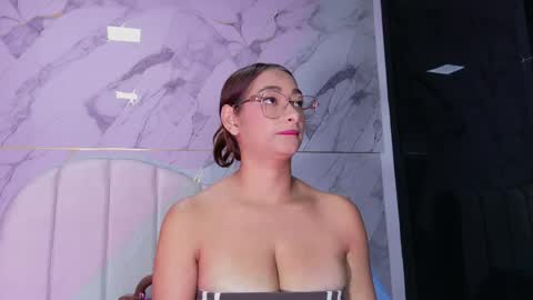 Valeryn online show from May 6, 2026, 3:02 am