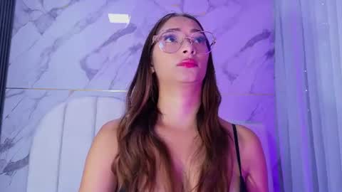 Valeryn online show from June 17, 2026, 3:09 am