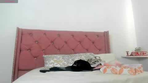 Snapshot of valery_hot692 chatting on May 19, 2026, 7:20 pm valery_hot692 online show from May 19, 2026, 7:20 pm