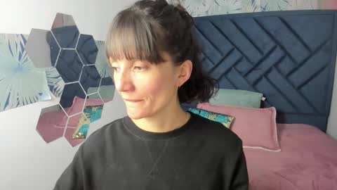 VALERY MORE online show from February 22, 2026, 12:15 pm