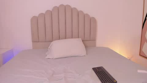 Snapshot of valery_santorini chatting on May 19, 2026, 12:11 pm VALERY online show from May 19, 2026, 12:11 pm