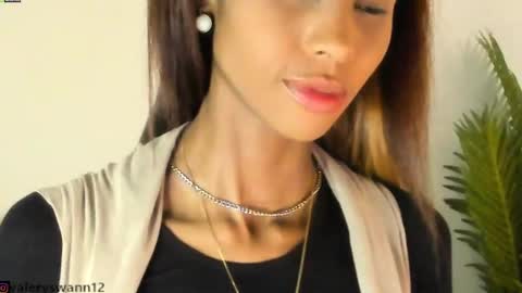 Snapshot of valery_swan1 chatting on December 20, 2024, 8:01 pm Valery swan1 online show from December 20, 2024, 8:01 pm