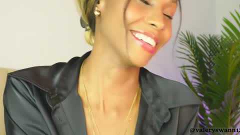 Snapshot of valery_swan1 chatting on November 11, 2025, 3:39 am Valery swan1 online show from November 11, 2025, 3:39 am