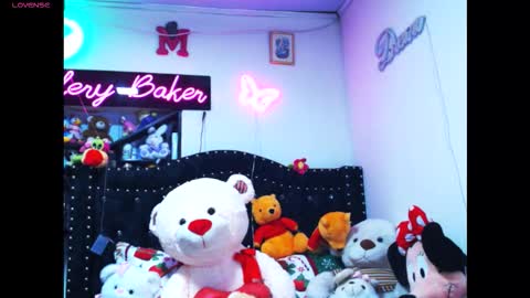 Snapshot of valerybaker1 chatting on November 27, 2025, 6:54 pm B V Naughty online show from November 27, 2025, 6:54 pm
